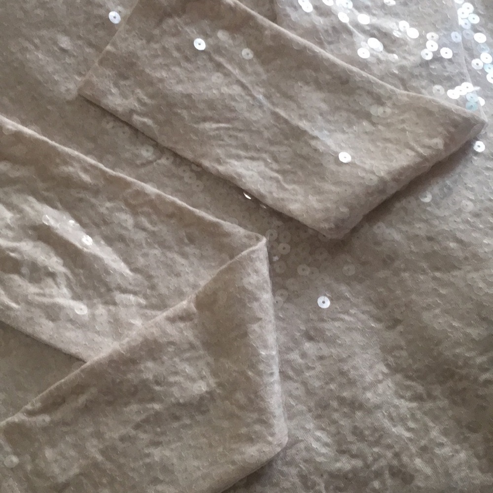 Sequin - Picture 2 of 4